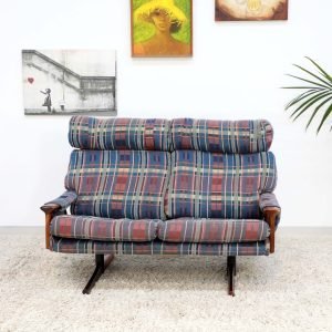 BEAUTIFUL TESSA T21 SOFA