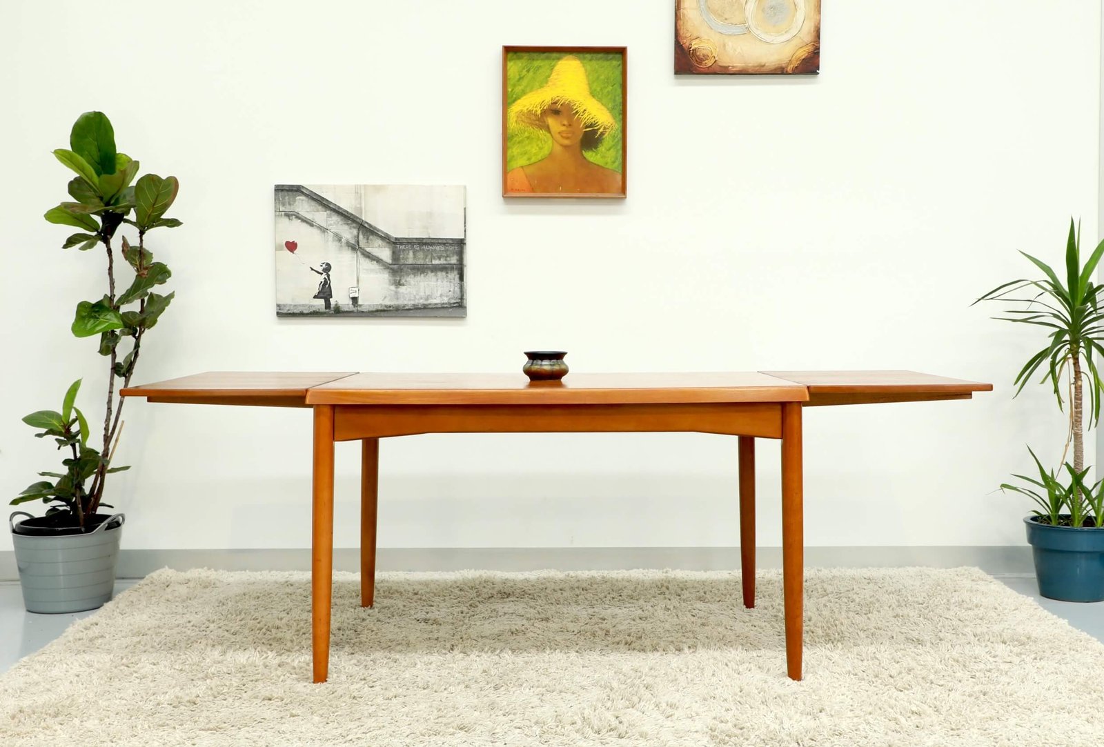 KOLTER Dining Table