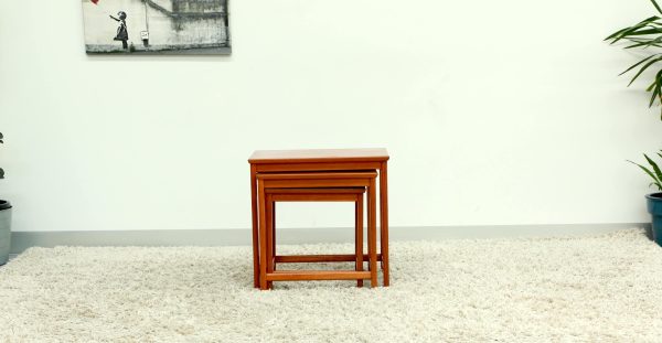 PARKER NEST OF COFFEE TABLES