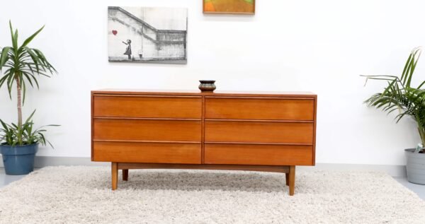 RETRO VINTAGE MIDCENTURY HAYSON SIDEBOARD DRESSER