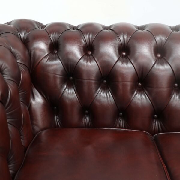 Beautiful Genuine Leather CHESTERFIELD 3 Seater SOFA - Image 3