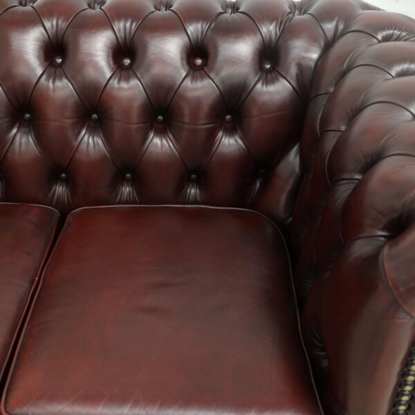 Beautiful Genuine Leather CHESTERFIELD 3 Seater SOFA - Image 5