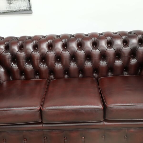 Beautiful Genuine Leather CHESTERFIELD 3 Seater SOFA - Image 10