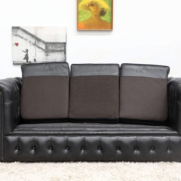 Genuine Leather Black CHESTERFIELD 3 Seater SOFA BED - Image 10