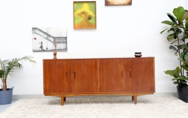 RETRO VINTAGE MID CENTURY SIDEBOARD BUFFET