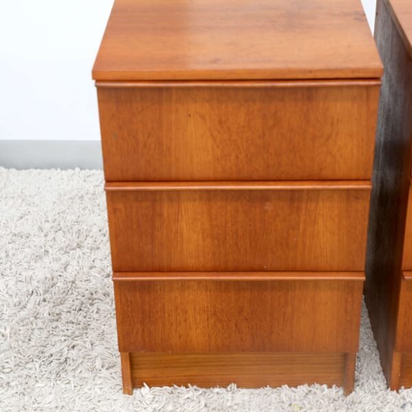 RETRO VINTAGE MIDCENTURY PAIR OF BEDSIDE TABLES - Image 3