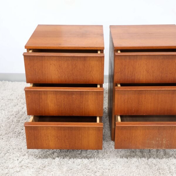 RETRO VINTAGE MIDCENTURY PAIR OF BEDSIDE TABLES - Image 7