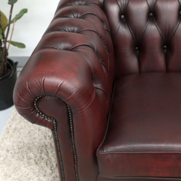 GENUINE LEATHER CHESTERFIELD PAIR OF 3 SEATER SOFA - Image 3