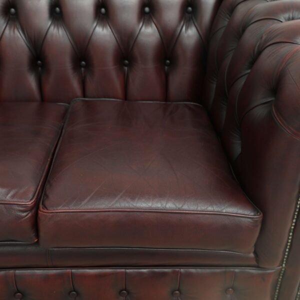 GENUINE LEATHER CHESTERFIELD PAIR OF 3 SEATER SOFA - Image 6