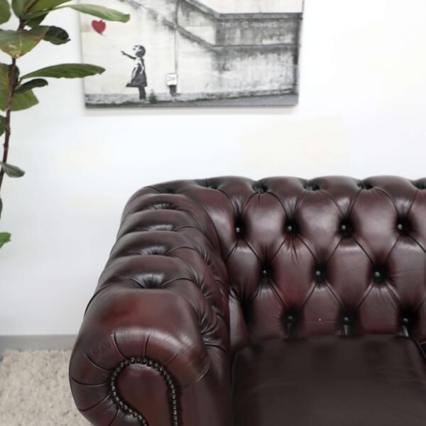 GENUINE LEATHER CHESTERFIELD PAIR OF 3 SEATER SOFA - Image 24