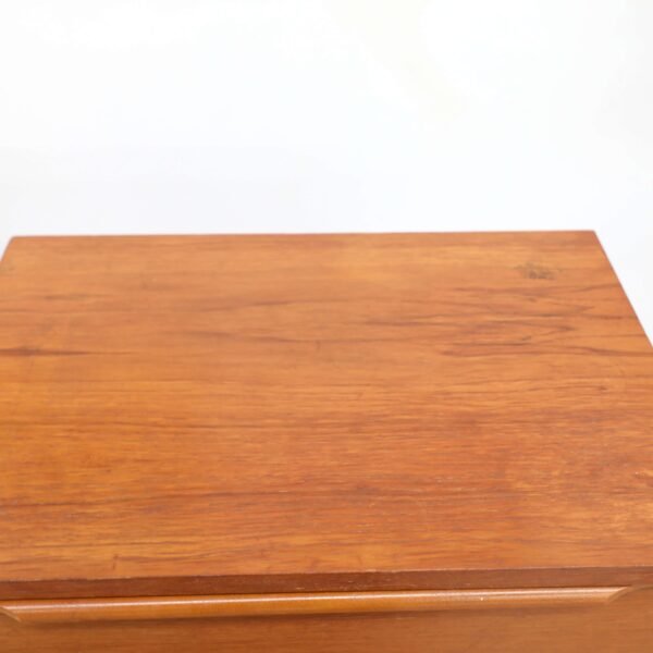 RETRO VINTAGE MIDCENTURY PAIR OF BEDSIDE TABLES - Image 6