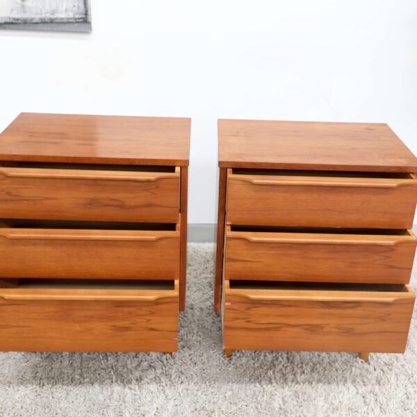 RETRO VINTAGE MIDCENTURY PAIR OF BEDSIDE TABLES - Image 7