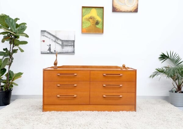 RETRO VINTAGE MIDCENTURY CHEST OF DRAWERS DRESSER