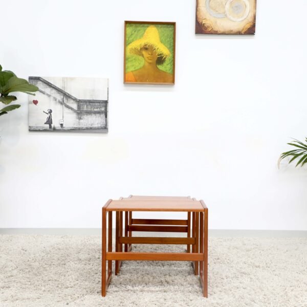 VINTAGE MID CENTURY NEST OF COFFEE TABLES - Image 9