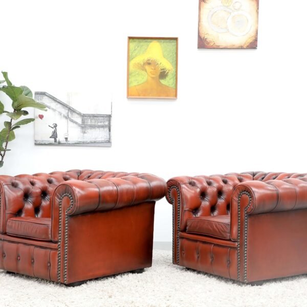 GENUINE LEATHER MORAN CHESTERFIELD 4 SEATER SOFA AND TUBCHAIRS - Image 38