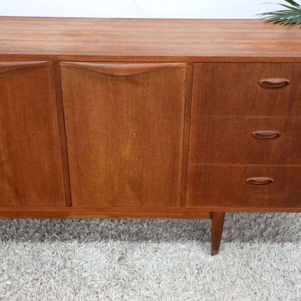 RETRO VINTAGE MID CENTURY CHISWELL BUFFET SIDEBOARD - Image 5