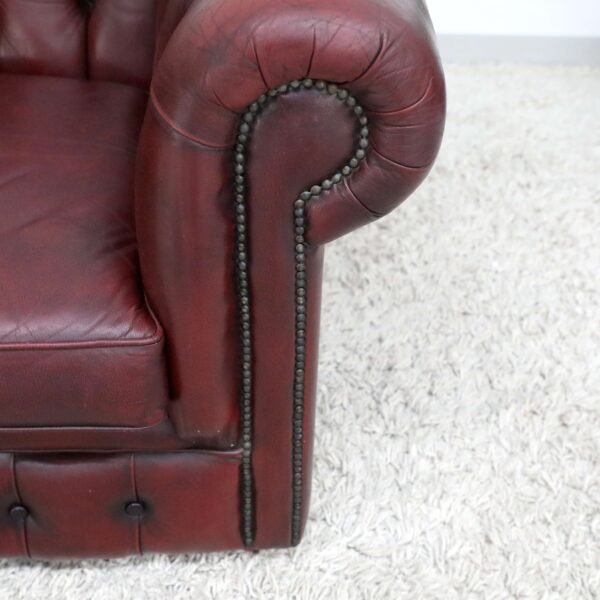 GENUINE LEATHER CHESTERFIELD 2 SEATER SOFA - Image 7