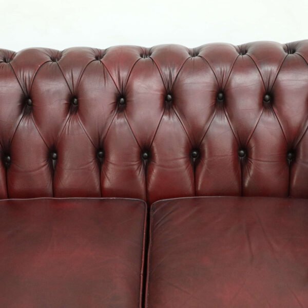 GENUINE LEATHER CHESTERFIELD 2 SEATER SOFA - Image 9