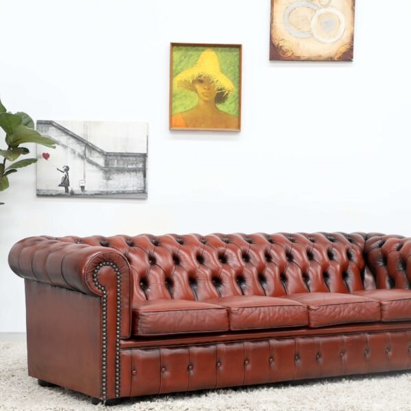 GENUINE LEATHER MORAN CHESTERFIELD 4 SEATER SOFA AND TUBCHAIRS - Image 15