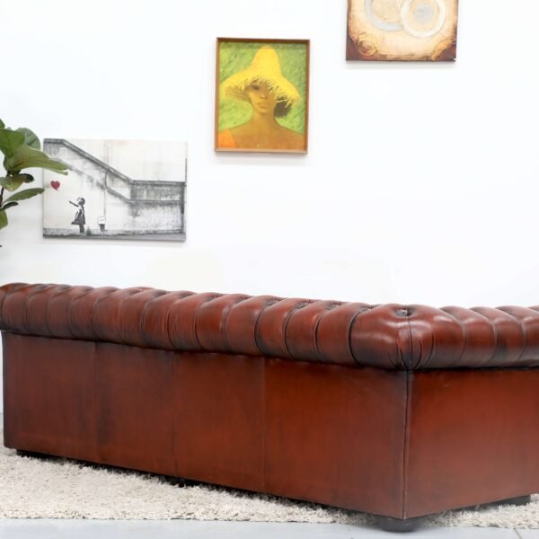 GENUINE LEATHER MORAN CHESTERFIELD 4 SEATER SOFA AND TUBCHAIRS - Image 17