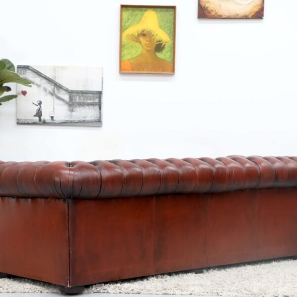 GENUINE LEATHER MORAN CHESTERFIELD 4 SEATER SOFA AND TUBCHAIRS - Image 19