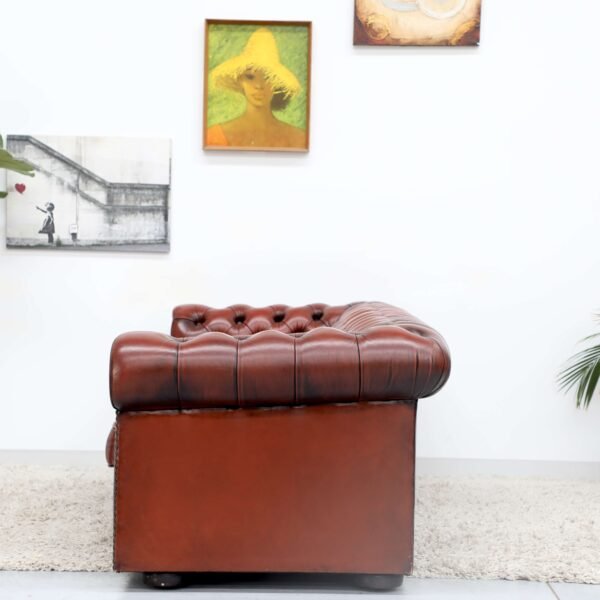 GENUINE LEATHER MORAN CHESTERFIELD 4 SEATER SOFA AND TUBCHAIRS - Image 20