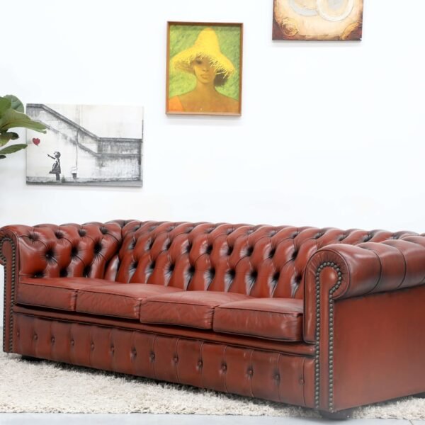 GENUINE LEATHER MORAN CHESTERFIELD 4 SEATER SOFA AND TUBCHAIRS - Image 21