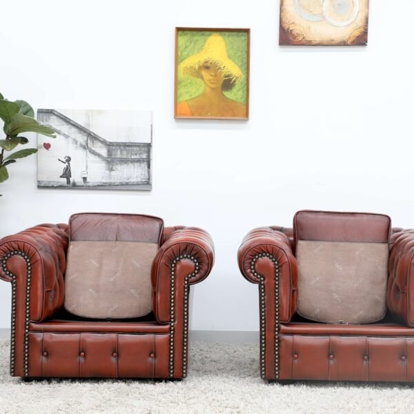 GENUINE LEATHER MORAN CHESTERFIELD 4 SEATER SOFA AND TUBCHAIRS - Image 32
