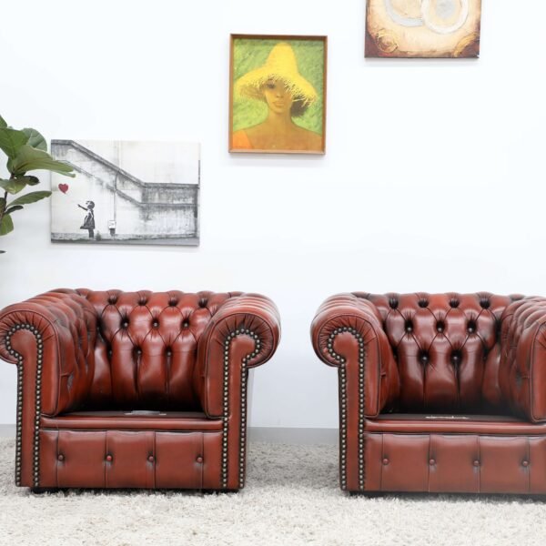GENUINE LEATHER MORAN CHESTERFIELD 4 SEATER SOFA AND TUBCHAIRS - Image 33