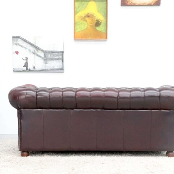GENUINE LEATHER CHESTERFIELD 3 SEATER SOFA AND WING CHAIRS - Image 19