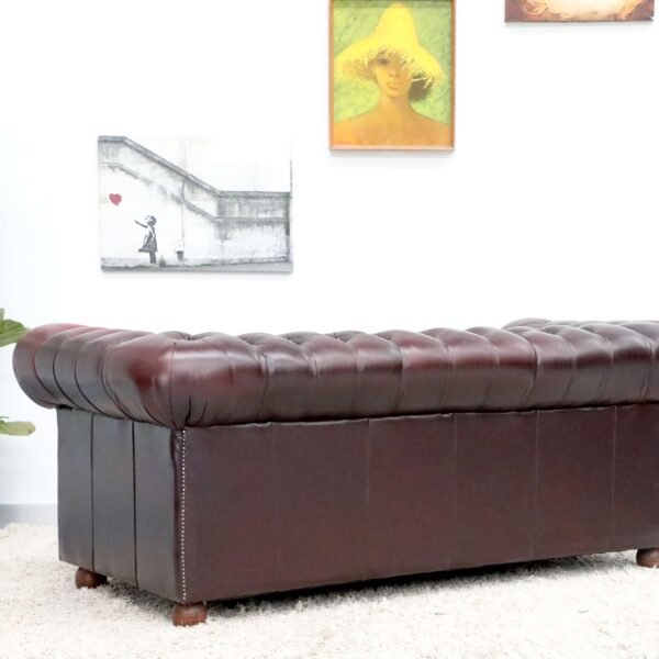 GENUINE LEATHER CHESTERFIELD 3 SEATER SOFA AND WING CHAIRS - Image 20