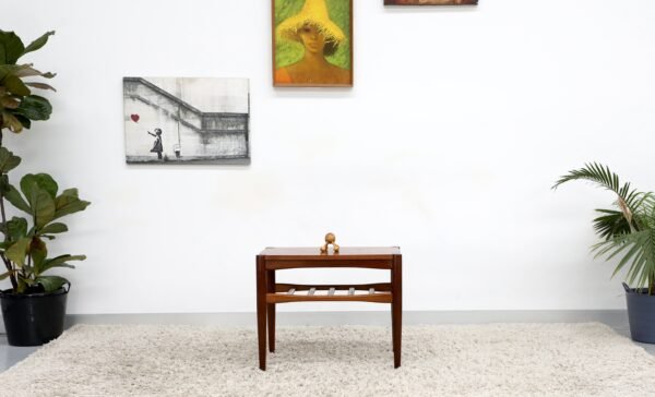 RETRO VINTAGE MID CENTURY DANISH DELUXE SIDE TABLE
