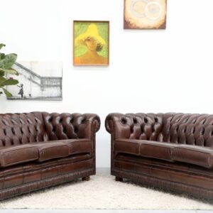 STUNNING VINTAGE CHESTERFIELD PAIR OF 3 SEATER SOFA