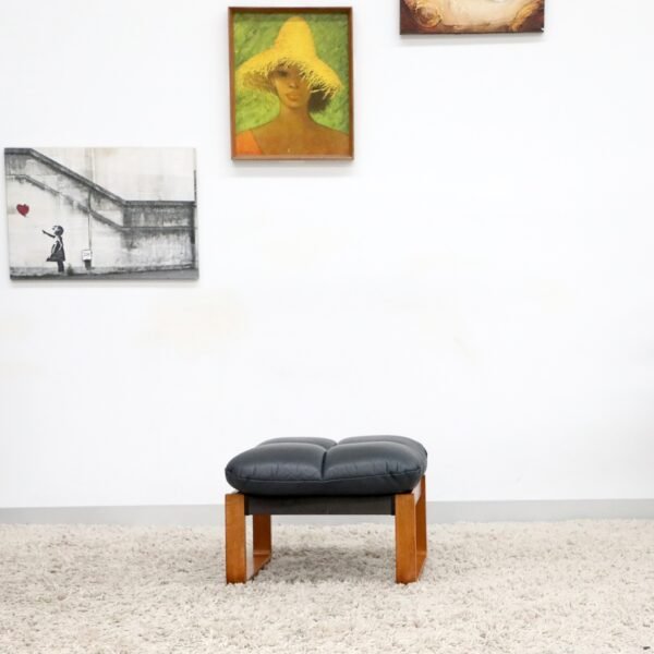VINTAGE TESSA ATLANTIS SWIVEL CHAIR AND OTTOMAN - Image 21