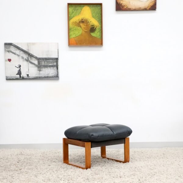 VINTAGE TESSA ATLANTIS SWIVEL CHAIR AND OTTOMAN - Image 22