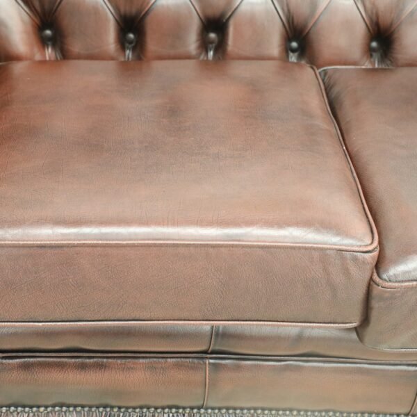 STUNNING VINTAGE CHESTERFIELD PAIR OF 3 SEATER SOFA - Image 5