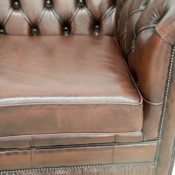 STUNNING VINTAGE CHESTERFIELD PAIR OF 3 SEATER SOFA - Image 7