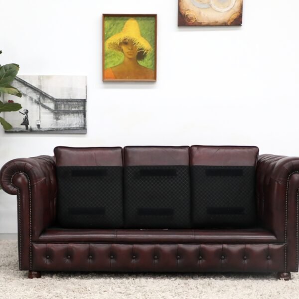 BEAUTIFUL CHESTERFIELD 3 SEATER SOFA AND WING CHAIRS - Image 10