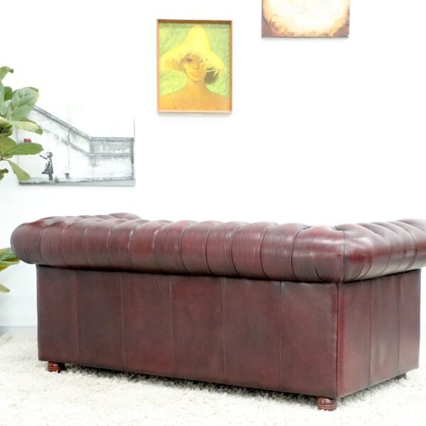 BEAUTIFUL CHESTERFIELD 3 SEATER SOFA AND WING CHAIRS - Image 14