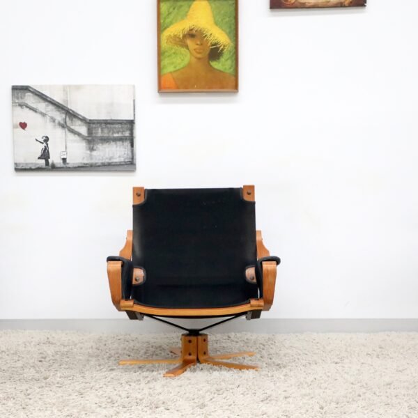 VINTAGE TESSA ATLANTIS SWIVEL CHAIR AND OTTOMAN - Image 9