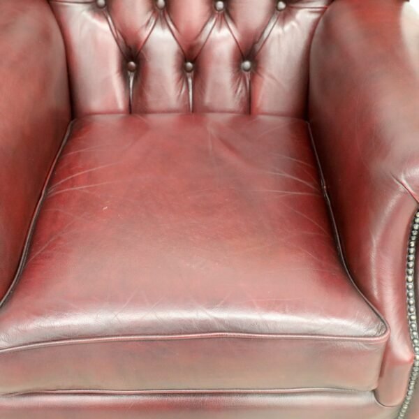 BEAUTIFUL CHESTERFIELD 3 SEATER SOFA AND WING CHAIRS - Image 20