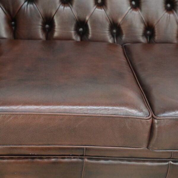 STUNNING VINTAGE CHESTERFIELD PAIR OF 3 SEATER SOFA - Image 26