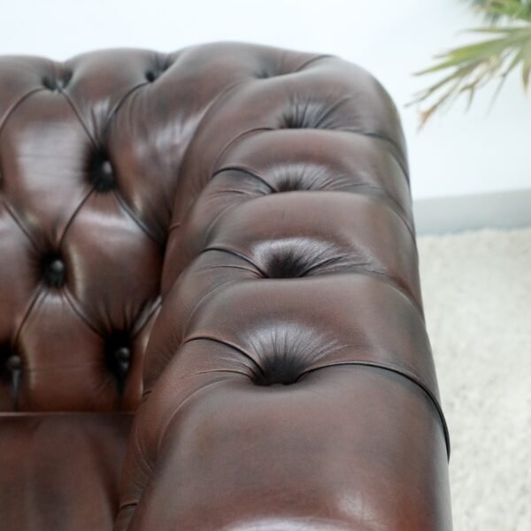 STUNNING VINTAGE CHESTERFIELD PAIR OF 3 SEATER SOFA - Image 30