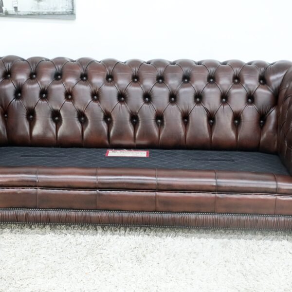 STUNNING VINTAGE CHESTERFIELD PAIR OF 3 SEATER SOFA - Image 34