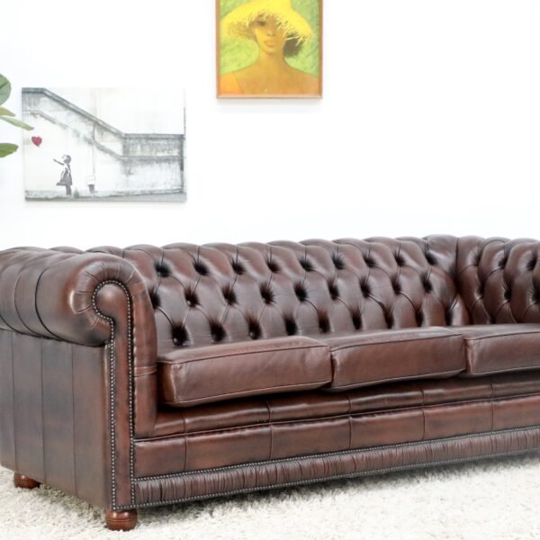 STUNNING VINTAGE CHESTERFIELD PAIR OF 3 SEATER SOFA - Image 35