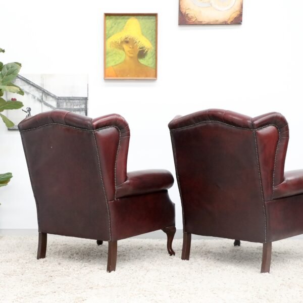 BEAUTIFUL CHESTERFIELD 3 SEATER SOFA AND WING CHAIRS - Image 32