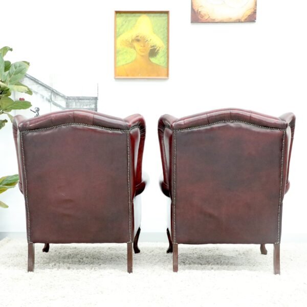 BEAUTIFUL CHESTERFIELD 3 SEATER SOFA AND WING CHAIRS - Image 33