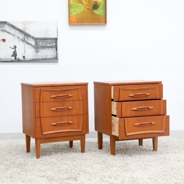RETRO VINTAGE RELIANCE PAIR OF BEDSIDE TABLES - Image 8