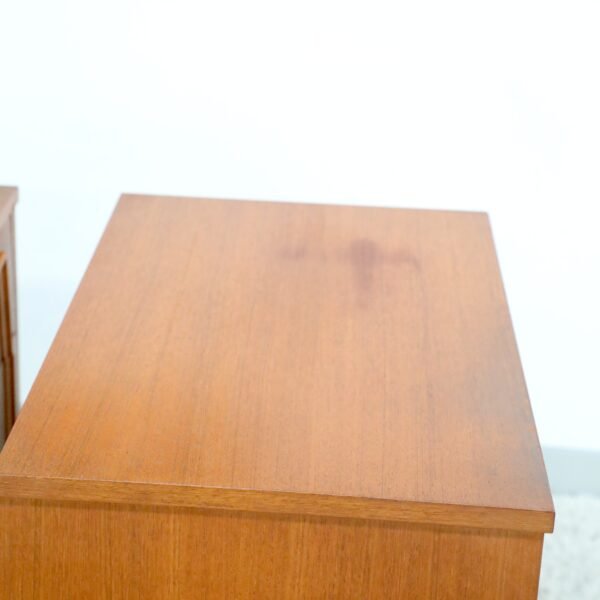 RETRO VINTAGE RELIANCE PAIR OF BEDSIDE TABLES - Image 12