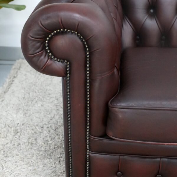 GENUINE LEATHER CHESTERFIELD PAIR OF 3 SEATER SOFA - Image 4